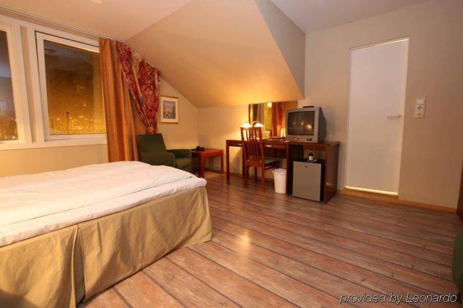 Thon Partnerhotel Storgata Kristiansund Buitenkant foto